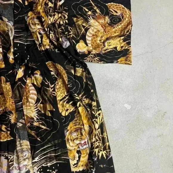 Rare Japanese Kimono - One Size HAPPICOAT Dragon and Tiger Men‘s - Picture 10 of 11